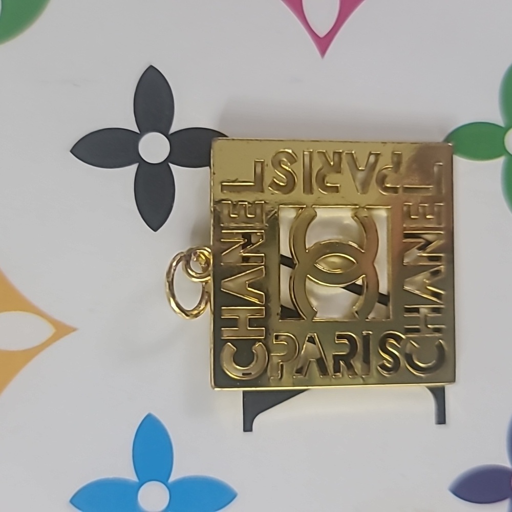 Charm Zipper Pull